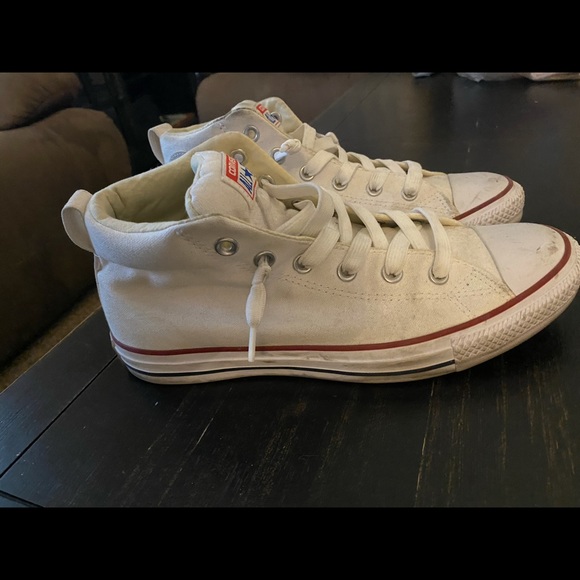 Women’s converse shoes - Picture 2 of 4